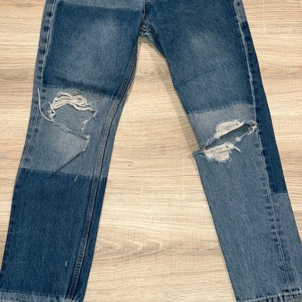 Free people jeans ripped straight vintage looking‎